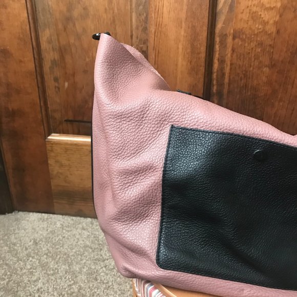 Michael Kors Colgate XL Mauve & Black Pebbled Leather Grab Bag - Picture 12 of 16